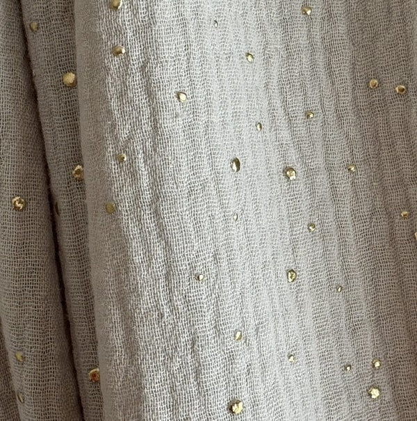 Velo da letto a capanna per tetto appuntito a forma di A in garza di cotone | Beige a pois dorati • Laramie