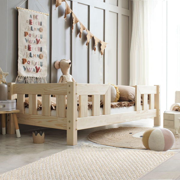 Letto singolo in legno con barriera, ingresso centrale • Aya