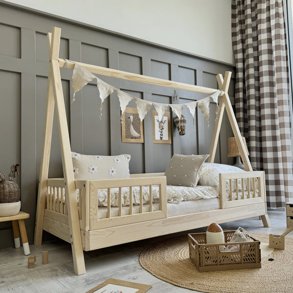 Letto singolo semplice in legno con barriera, ingresso centrale • Milie