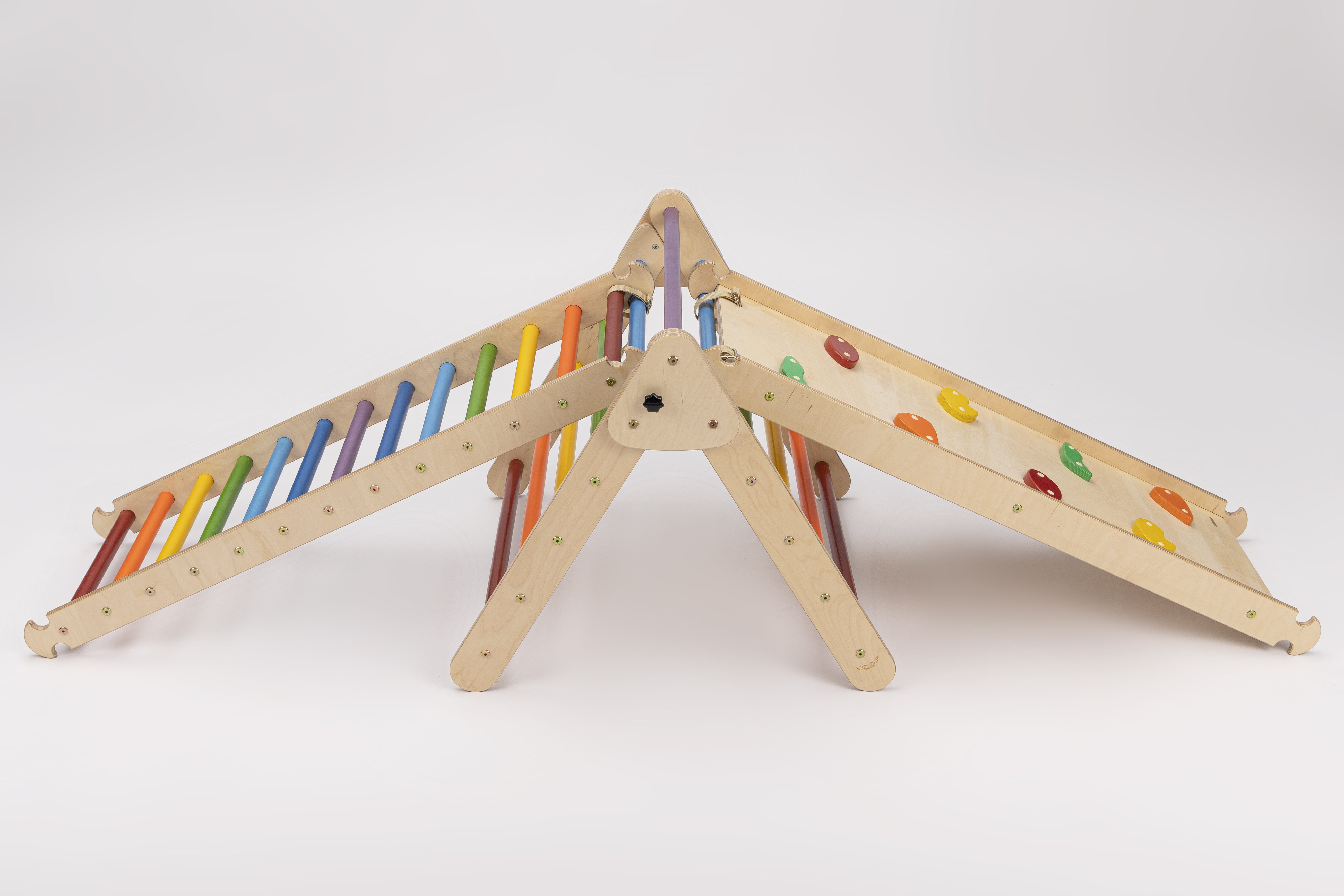 Pikler Triangle Ribbons Triangle de Pikler en bois, parcours de motricité • LOOVE