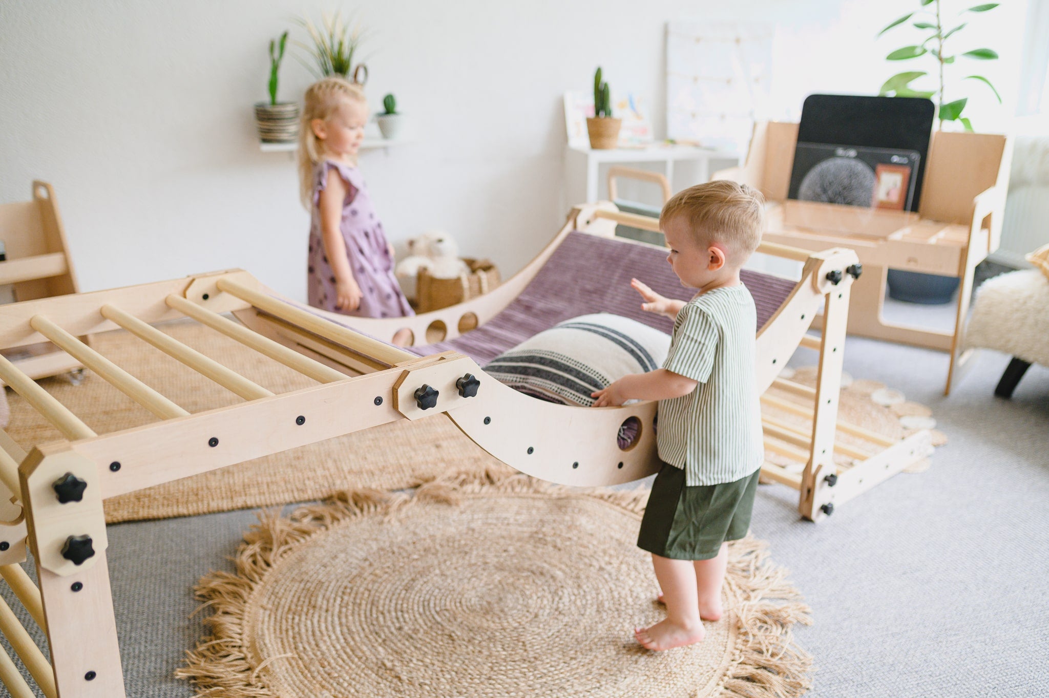 Triangle Pikler 4-en-1 – Arche Montessori Bois, Toboggan & Échelle – Escalade Bébé Dès 1 An