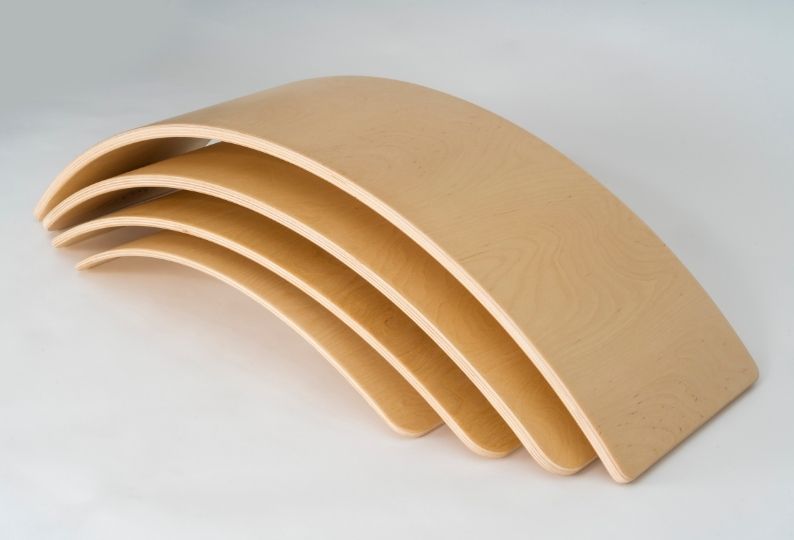 Planche d’équilibre en bois verni, 5 tailles, jeu de motricité • Katehaa x LOOVE