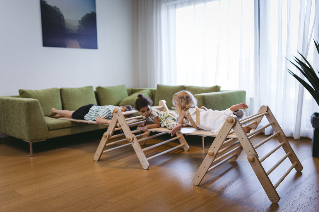 Triangle de Pikler-Lóczy évolutif et pliable en bois FSC • LOOVE