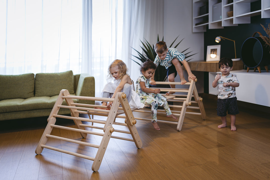 Triangle de Pikler-Lóczy évolutif et pliable en bois FSC • LOOVE