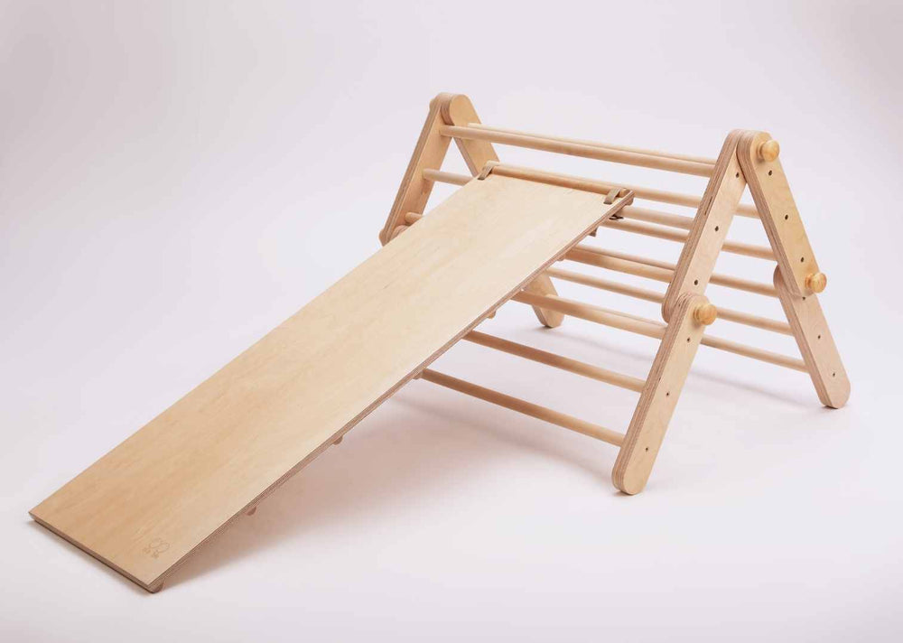 Skalierbares und faltbares Pikler-Dreieck, FSC-Holz • LOOVE