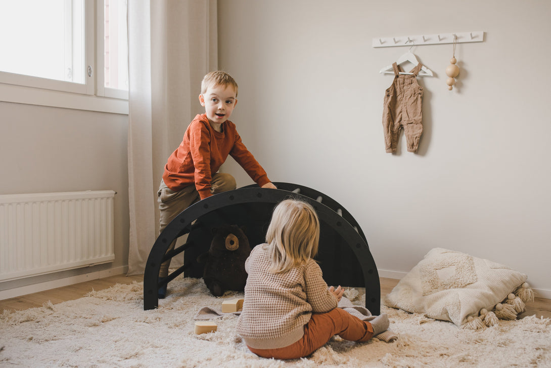 Arche d'escalade en bois, multifonctions, parcours de motricité, chambre enfant avec design scandinave • LOOVE