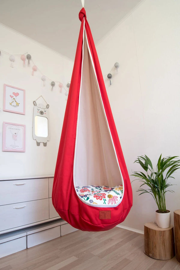 Balançoire Cocon d'intérieur pour enfant, Rouge • LOOVE