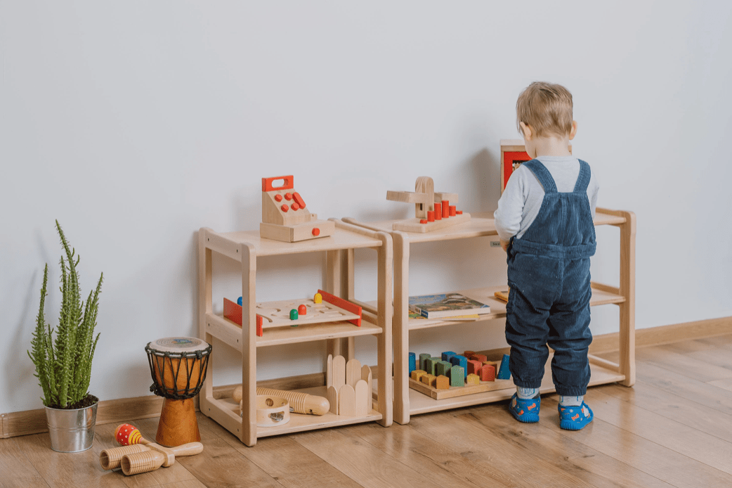 Étagère Montessori en bois, rangement pour enfant • LOOVE