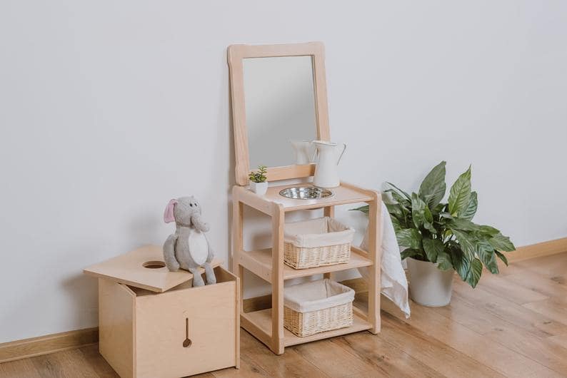 Lavabo d'apprentissage sur pied pour enfant, espace Montessori • LOOVE