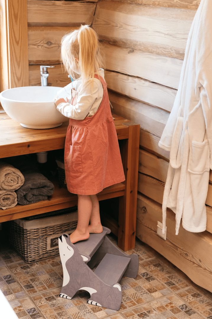Lavabo d'apprentissage sur pied en bois pour enfant • LOOVE