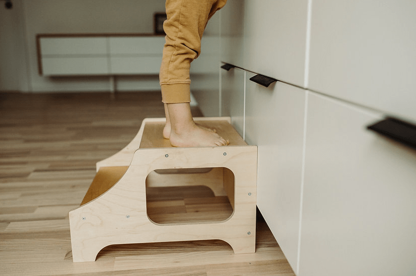 Marchepied en bois pour enfant et parents • LOOVE