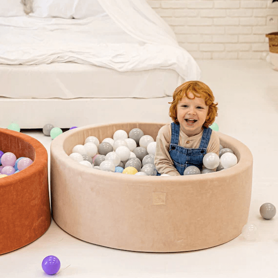 Piscine à balles ronde en velour beige pour enfants • LOOVE