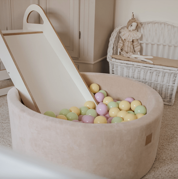 Piscine à Balles Ronde En Velours Côtelé – 90 Cm Avec 300 Balles – Couleur Gris/Blanc – Dès Que Bébé Tient Assis