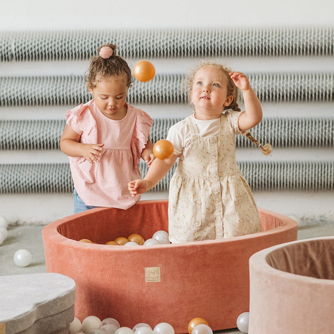 Piscine à balles ronde en velour Marsala pour enfants • LOOVE