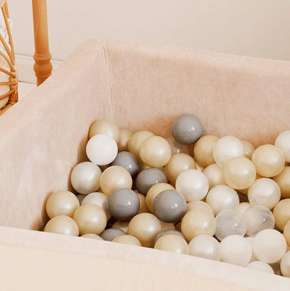 Piscine à balles carrée en velours, beige • LOOVE