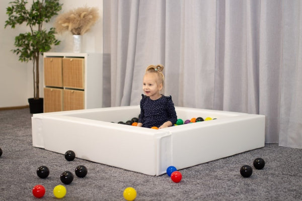 Piscine à balles carrée en cuir blanc pour enfants • LOOVE