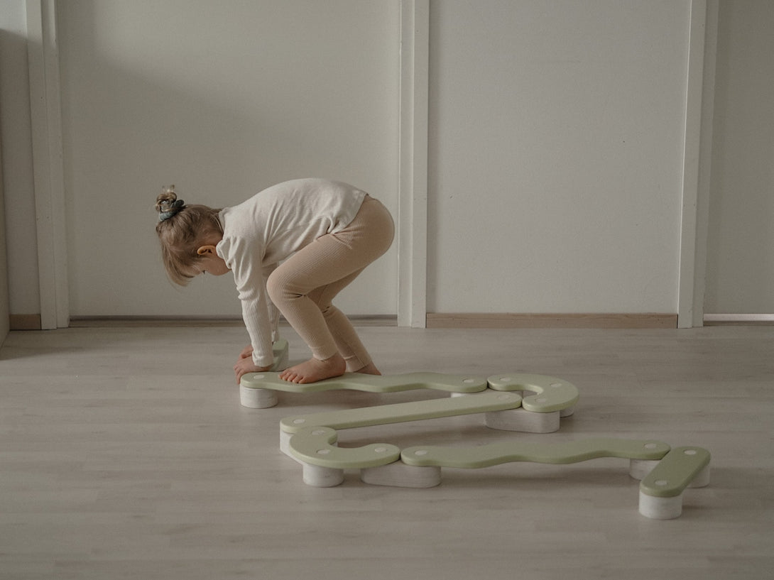 Poutre d’équilibre, parcours de motricité pour enfant• LOOVE