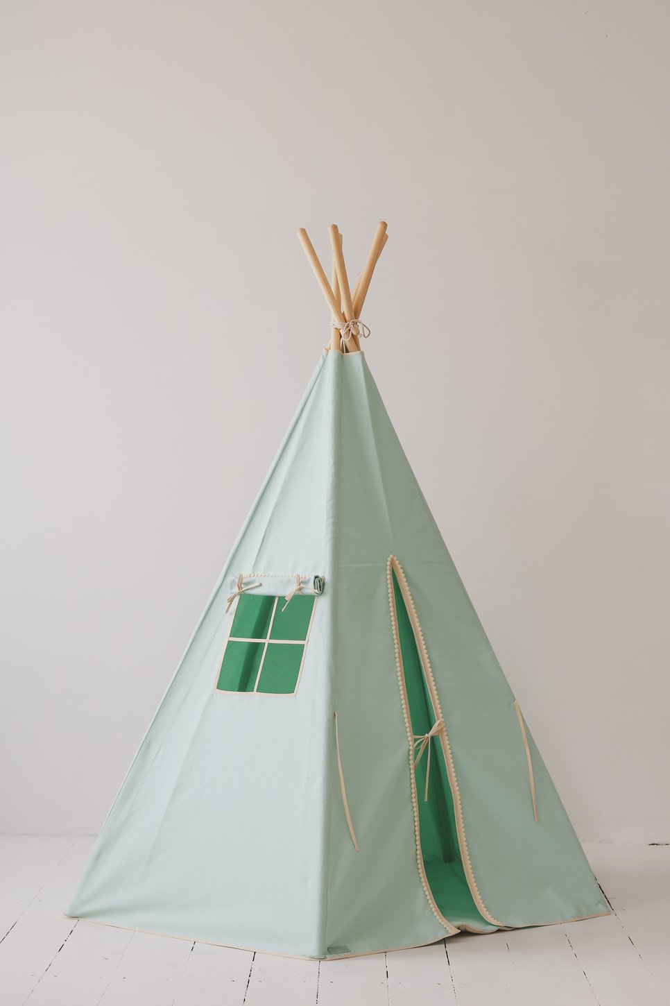 Teepee / Tipi avec pompons pour enfant, en coton OEKO-TEX • LOOVE