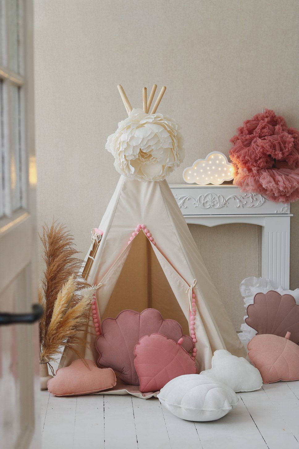 Teepee / Tipi avec pompons pour enfant, en coton OEKO-TEX • LOOVE