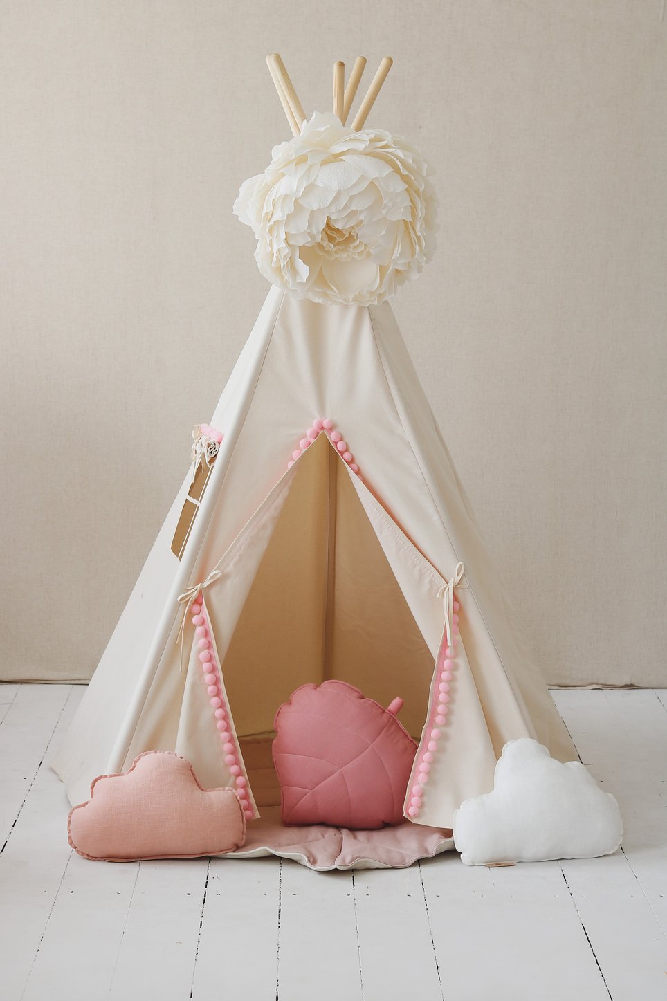 Teepee / Tipi avec pompons pour enfant, en coton OEKO-TEX • LOOVE