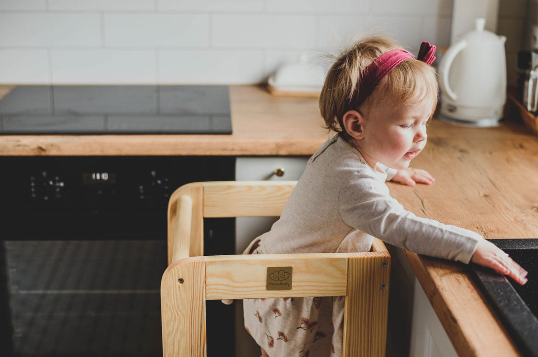 Tour d’apprentissage Montessori ajustable, à petit prix, bois naturel • LOOVE