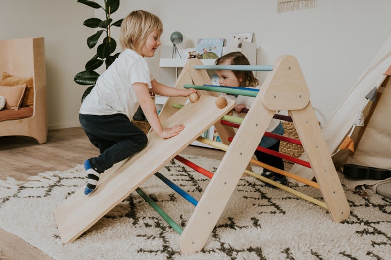 Triangle de Pikler en bois FSC, parcours de motricité enfant • LOOVE